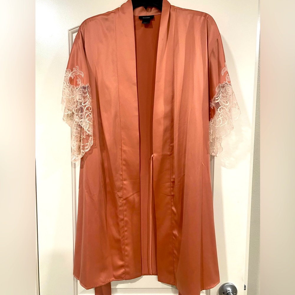 Natori Short Robe